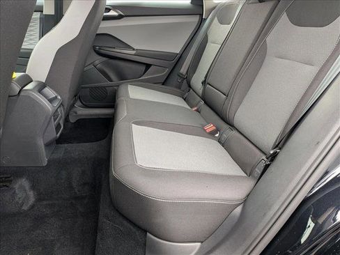 Used 2022 Volkswagen Taos S image 17