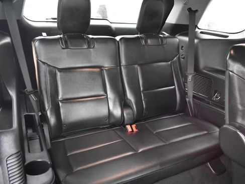 Used 2022 Ford Explorer XLT w/ Equipment Group 202A image 42