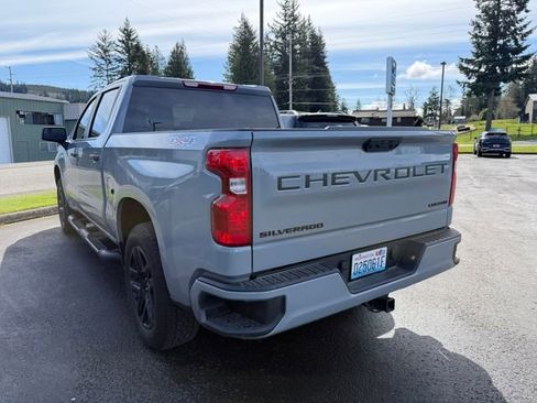 Used 2024 Chevrolet Silverado 1500 Custom w/ Turbomax Blackout Package image 3