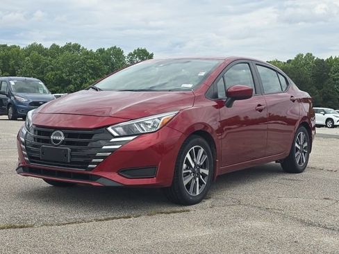 Used 2024 Nissan Versa SV w/ Trunk Package FWD image 1