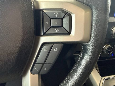 Used 2020 Ford F150 Lariat w/ Equipment Group 502A Luxury AWD/4WD image 20