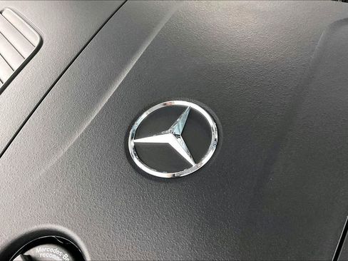 Used 2026 Mercedes-Benz GLC 300 4MATIC image 31