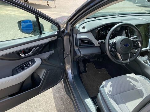 Used 2022 Subaru Outback Premium image 10