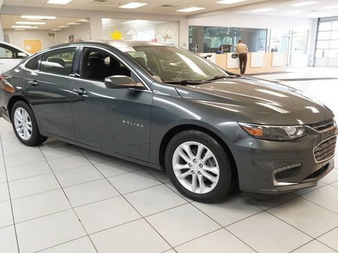 Used 2016 Chevrolet Malibu LT w/ Driver Confidence Package FWD image 13