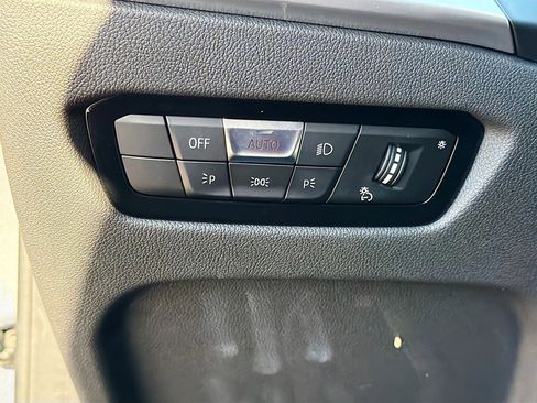 Used 2025 BMW 230i Coupe w/ Parking Assistance Package RWD image 34