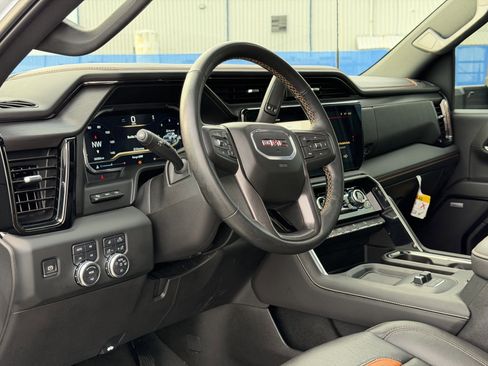 Used 2024 GMC Sierra 2500 AT4 w/ AT4 Premium Plus Package AWD/4WD image 15