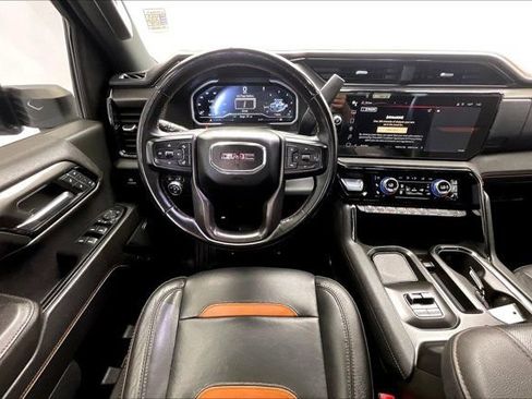 Used 2024 GMC Sierra 2500 AT4 w/ AT4 Premium Plus Package AWD/4WD image 4