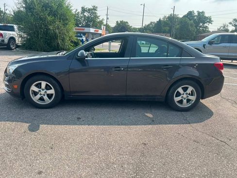 Used 2016 Chevrolet Cruze LT FWD image 8