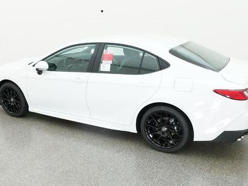 New 2026 Toyota Camry SE FWD image 19