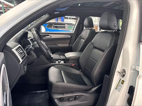 Used 2023 Volkswagen Atlas Cross Sport SEL R-Line AWD/4WD image 24