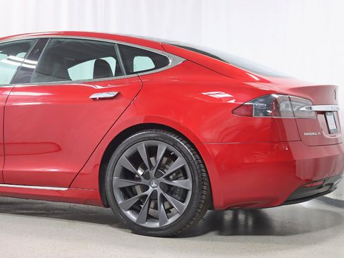 Used 2018 Tesla Model S 100D AWD/4WD image 10