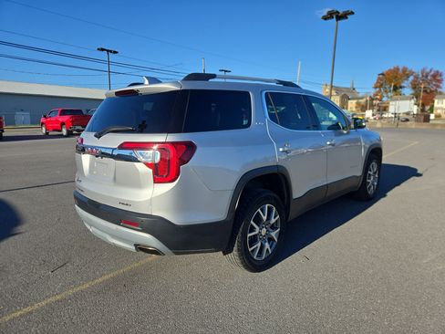 Used 2020 GMC Acadia SLT image 3