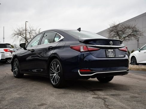 Certified 2025 Lexus ES 300h w/ Premium Package image 5