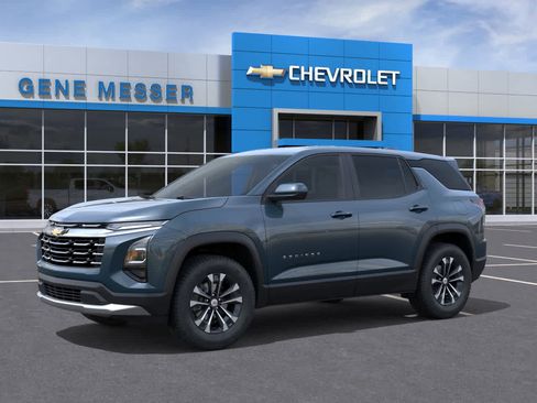 New 2026 Chevrolet Equinox LT image 2