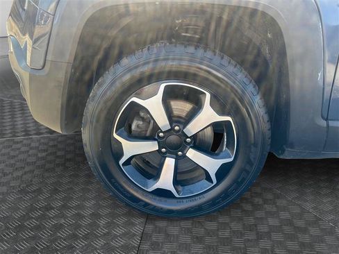 Used 2021 Jeep Renegade Trailhawk image 14