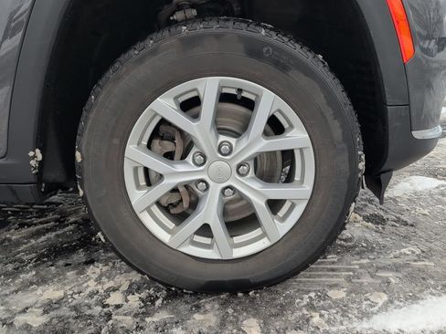 Used 2023 Jeep Grand Cherokee L Limited image 12