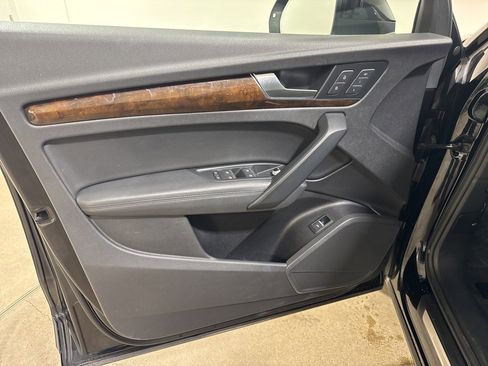 Used 2019 Audi Q5 2.0T Premium Plus w/ Premium Plus Package image 17