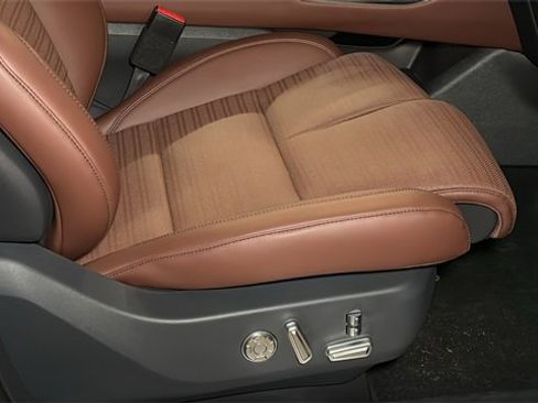 New 2026 Lincoln Nautilus Reserve image 8