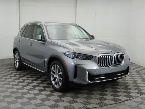 Used 2025 BMW X5 xDrive40i image 3