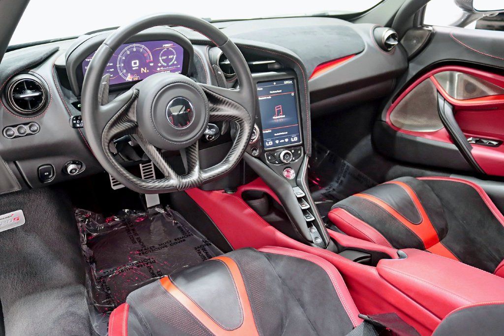 Used 2018 McLaren 720S RWD image 27
