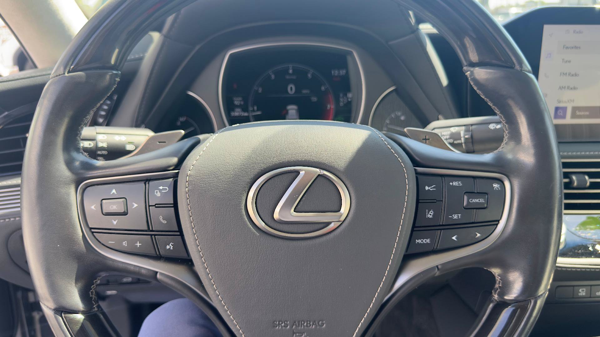 Used 2023 Lexus LS 500 w/ Interior Upgrade Package RWD image 10