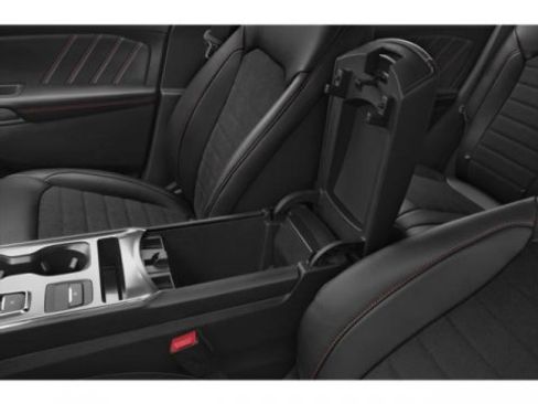 Certified 2024 Ford Edge ST-Line w/ Class II Trailer Tow Package image 28