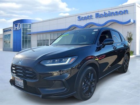 Certified 2024 Honda HR-V Sport image 2