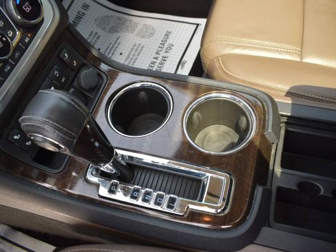 Used 2015 GMC Acadia SLT w/ Premium Edition FWD image 29