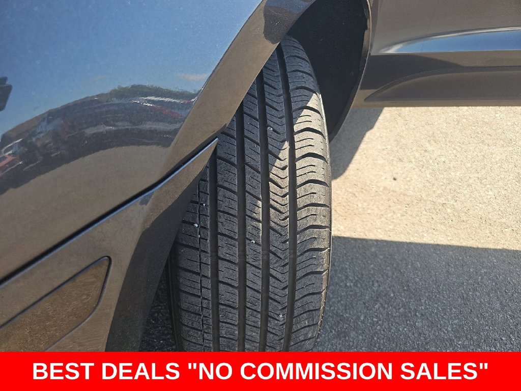 Used 2021 Porsche Macan w/ Premium Package AWD/4WD image 35