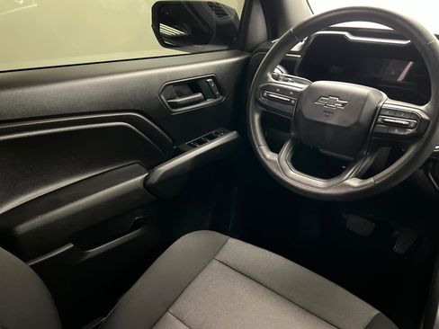 Used 2025 Chevrolet Colorado Trail Boss AWD/4WD image 12