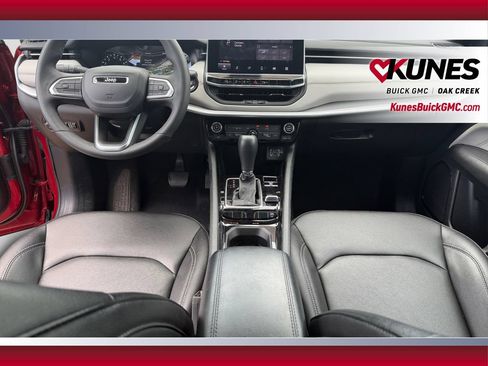 Used 2025 Jeep Compass Limited AWD/4WD image 25