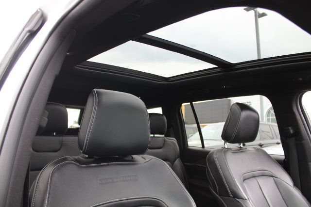 Used 2023 Jeep Grand Cherokee L Overland AWD/4WD image 40