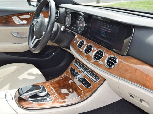 Used 2019 Mercedes-Benz E 450 4MATIC Sedan w/ Premium Package image 26