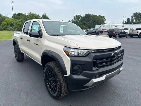 New 2026 Chevrolet Colorado Trail Boss AWD/4WD image 7