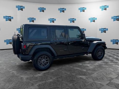 Used 2024 Jeep Wrangler Unlimited Sport AWD/4WD image 6