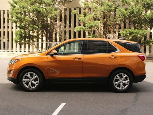 Used 2019 Chevrolet Equinox LT FWD image 12