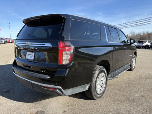 Used 2022 Chevrolet Suburban LT image 5