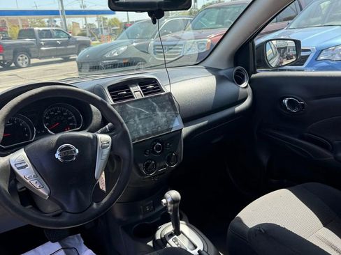 Used 2018 Nissan Versa SV FWD image 17
