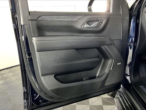 Certified 2021 GMC Yukon SLT w/ SLT Luxury Package image 19