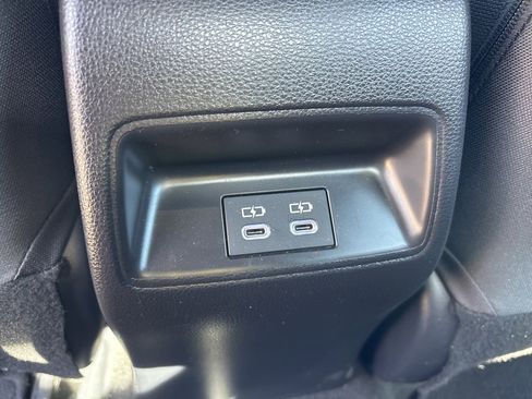 Used 2025 Toyota Corolla SE image 24