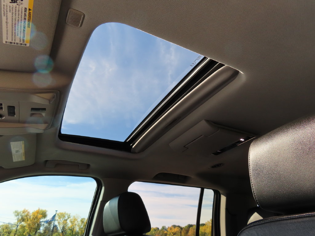 Used 2020 Chevrolet Suburban LT AWD/4WD image 5