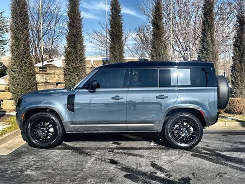 New 2026 Land Rover Defender 110 S image 2