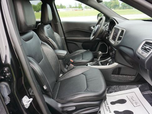 Used 2021 Jeep Compass Latitude FWD image 24