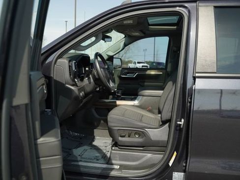 Used 2023 Chevrolet Silverado 1500 RST w/ Convenience Package II image 15