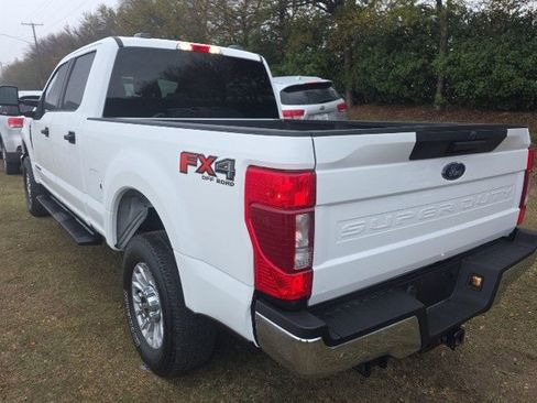 Used 2020 Ford F250 XLT w/ FX4 Off-Road Package image 3