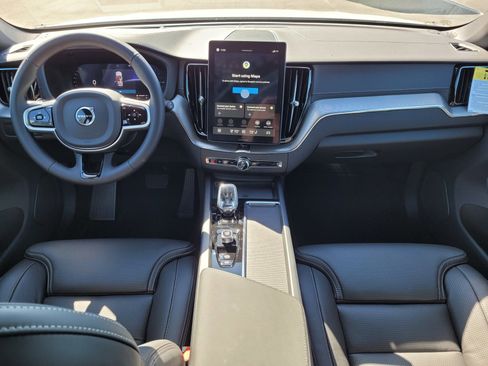New 2026 Volvo XC60 T8 Ultra w/ Climate Package PRO AWD/4WD image 11