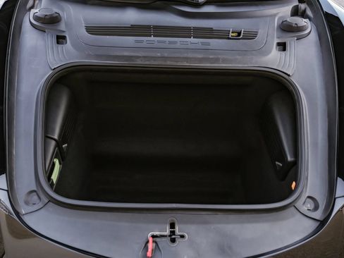 Used 2019 Porsche 718 Cayman S RWD image 34