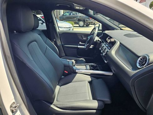Used 2025 Mercedes-Benz GLA 250 image 10