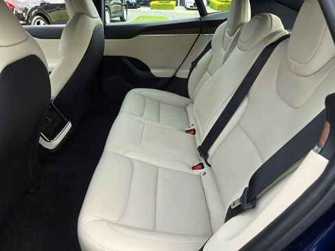 Used 2022 Tesla Model S image 12