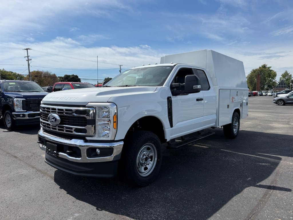 New 2027 Ford F350 XL w/ XL Chrome Package AWD/4WD image 3